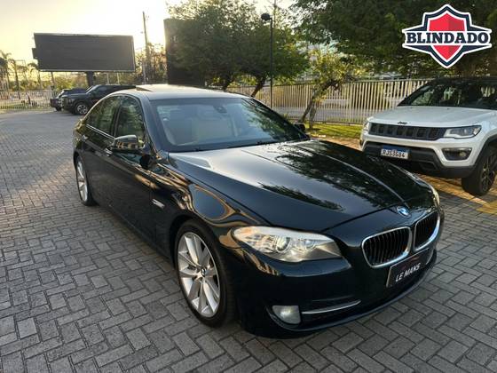 BMW 550i 4.4 SEDAN V8 32V GASOLINA 4P AUTOMÁTICO BMW 550i 4.4 SEDAN V8 32V GASOLINA 4P AUTOMÁTICO